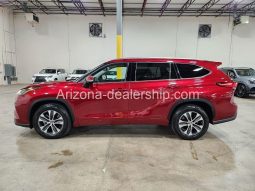 2021 Toyota Highlander XLE full