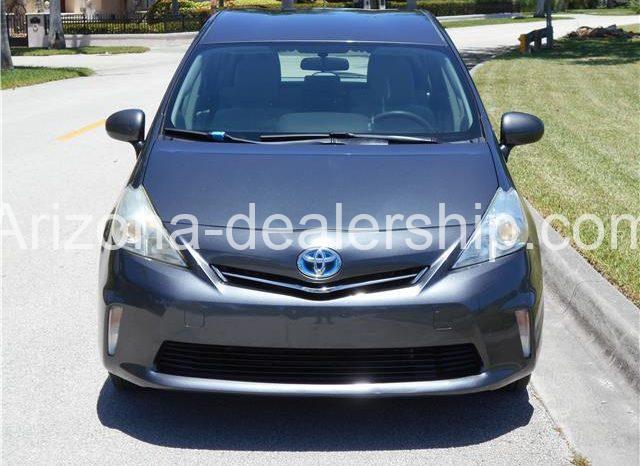 2012 Toyota Prius V full