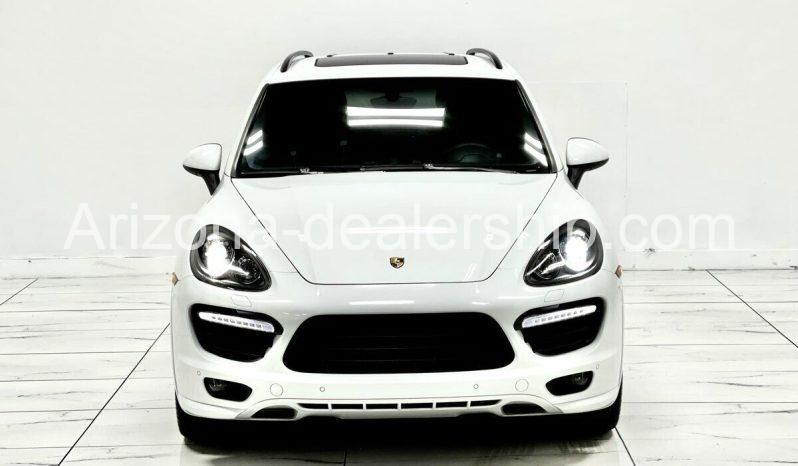 2013 Porsche Cayenne GTS full