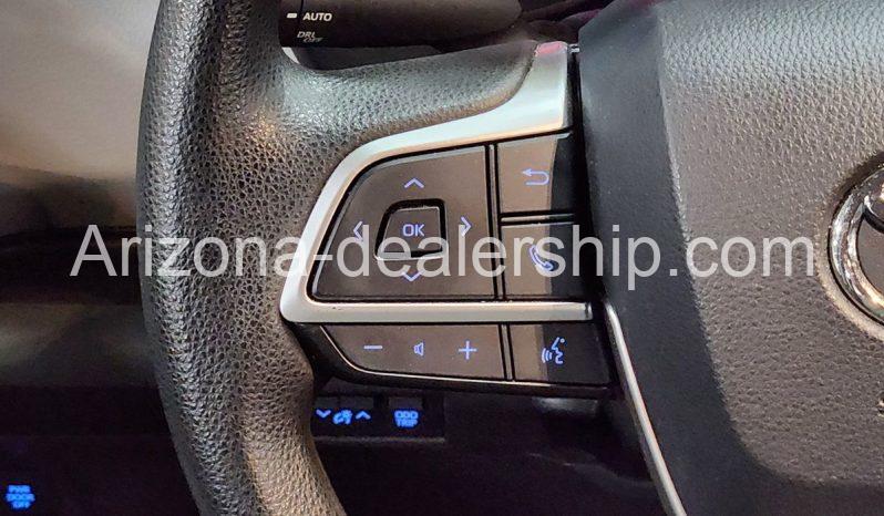 2021 Toyota Sienna LE full