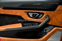 2022 Lamborghini Urus full