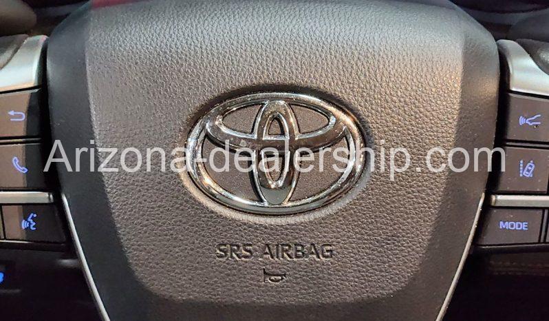 2021 Toyota Sienna LE full