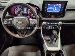 2020 Toyota RAV4 XLE full