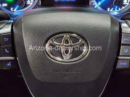 2021 Toyota Highlander Hybrid LE full