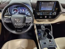 2021 Toyota Highlander XLE full