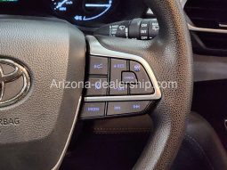 2021 Toyota Sienna LE full