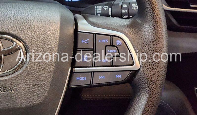 2021 Toyota Sienna LE full