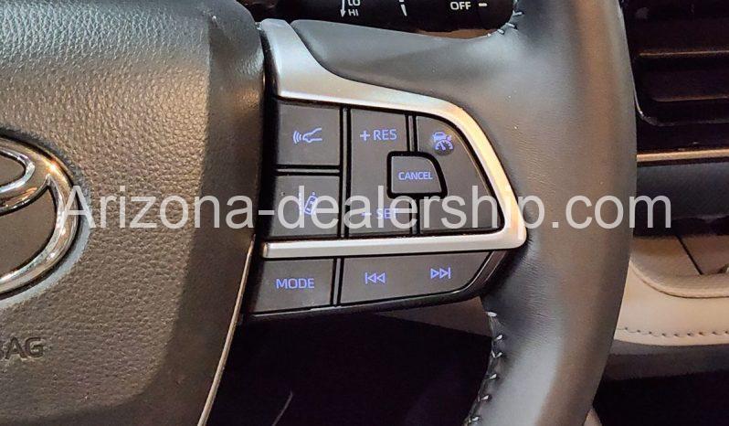 2022 Toyota Highlander XLE full