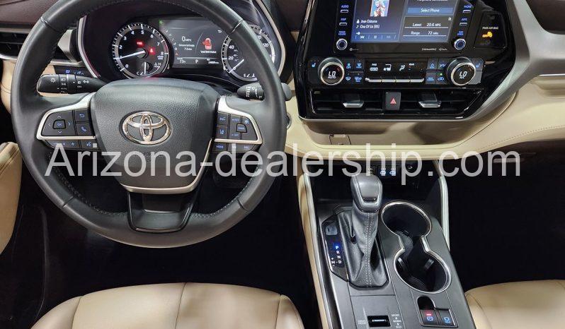 2022 Toyota Highlander XLE full