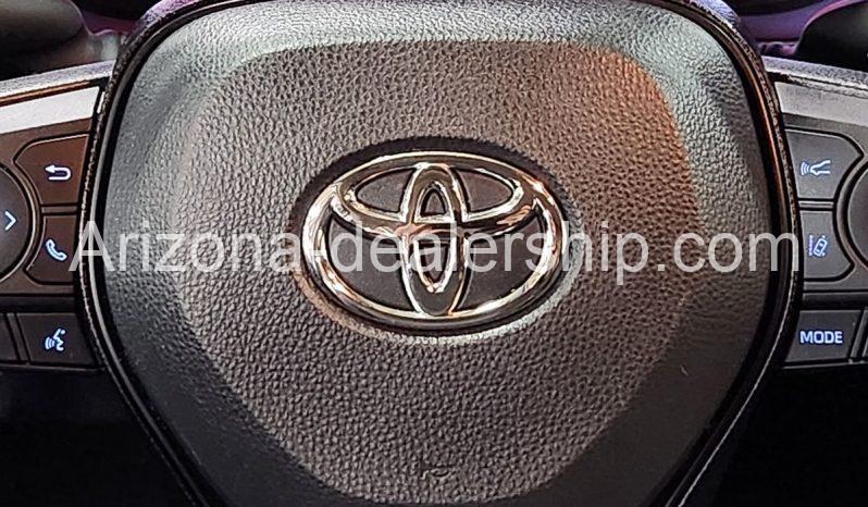 2020 Toyota RAV4 XLE full