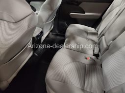 2021 Toyota Highlander Hybrid LE full