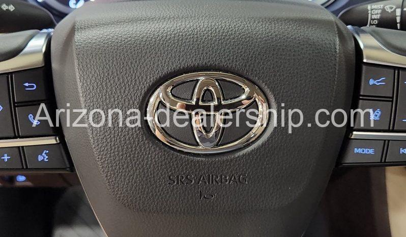 2021 Toyota Highlander XLE full