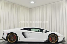 2015 Lamborghini Aventador LP 700-4 full