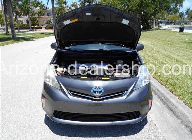 2012 Toyota Prius V full