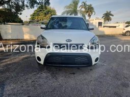 2012 Kia Soul + Wagon 4D full