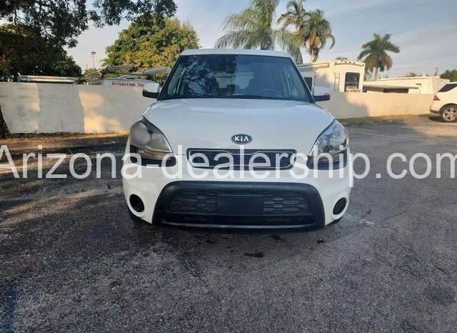 2012 Kia Soul + Wagon 4D full