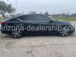 2020 Nissan Altima 2.5 SR Sedan 4D full