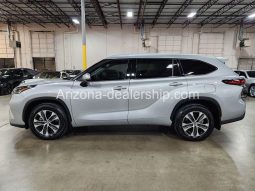 2022 Toyota Highlander XLE full