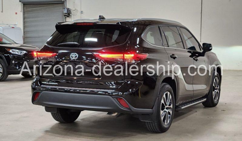 2022 Toyota Highlander XLE full