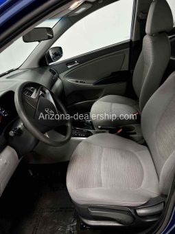 2017 Hyundai Accent SE full