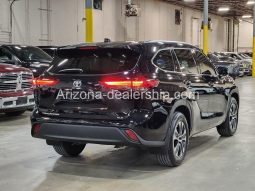 2021 Toyota Highlander XLE full