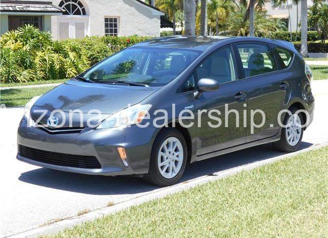 2012 Toyota Prius V full