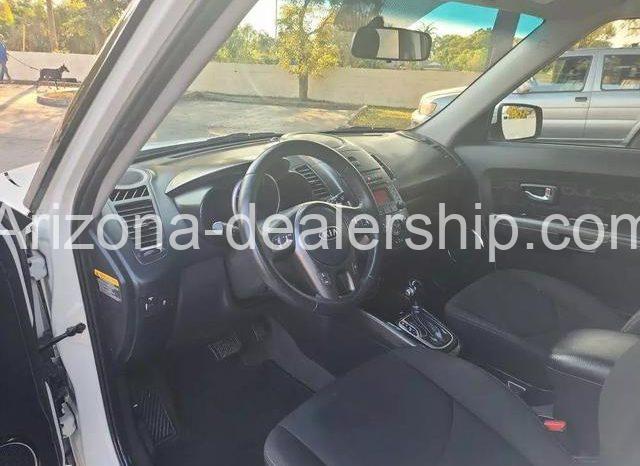 2012 Kia Soul + Wagon 4D full