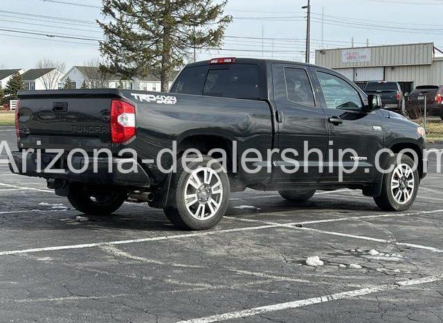 2018 Toyota Tundra SR5 Pickup 4D full