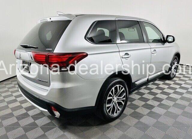 2018 Mitsubishi Outlander ES full