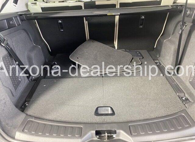 2023 Land Rover Discovery Sport S full