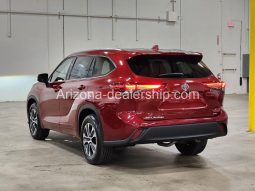 2021 Toyota Highlander XLE full