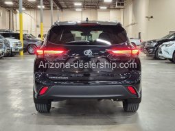 2021 Toyota Highlander XLE full