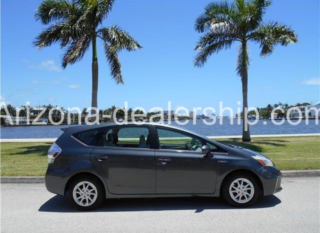 2012 Toyota Prius V full