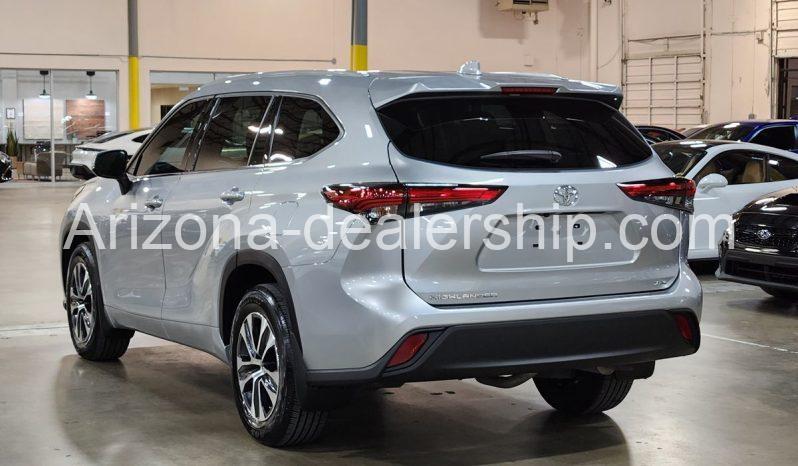 2022 Toyota Highlander XLE full