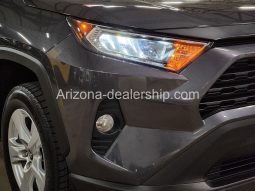 2020 Toyota RAV4 XLE full