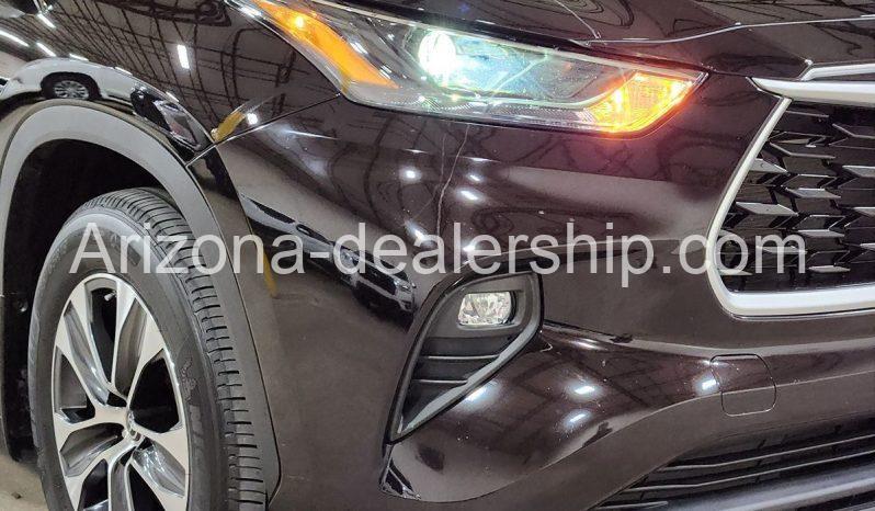 2022 Toyota Highlander XLE full