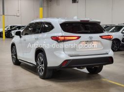 2022 Toyota Highlander XLE full