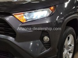 2020 Toyota RAV4 XLE full