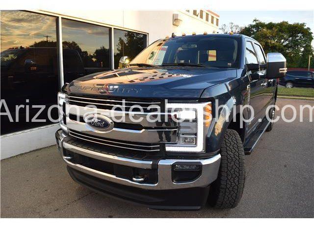 2019 Ford F-350 LARIAT full