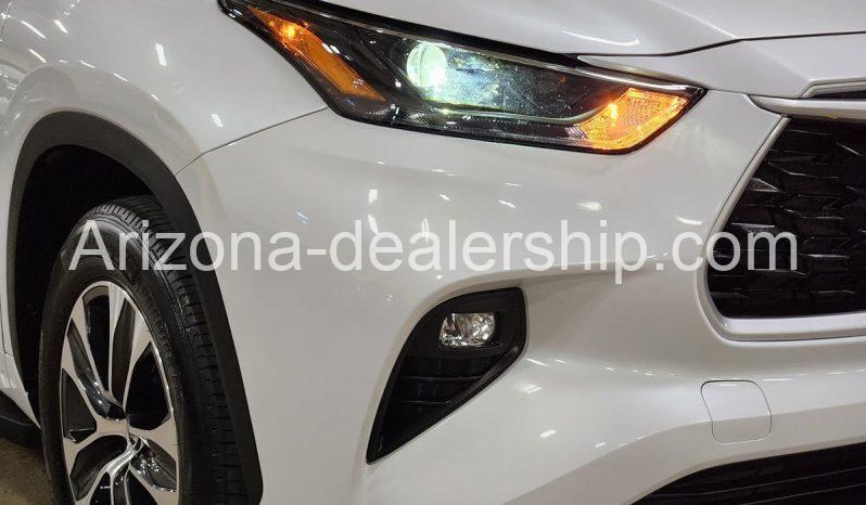 2022 Toyota Highlander XLE full