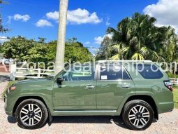 Toyota 4Runner Green with 162 Miles full