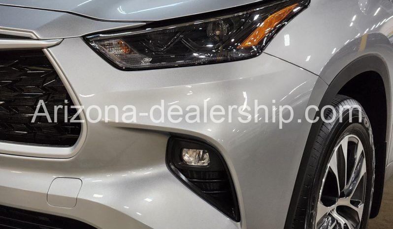 2022 Toyota Highlander XLE full