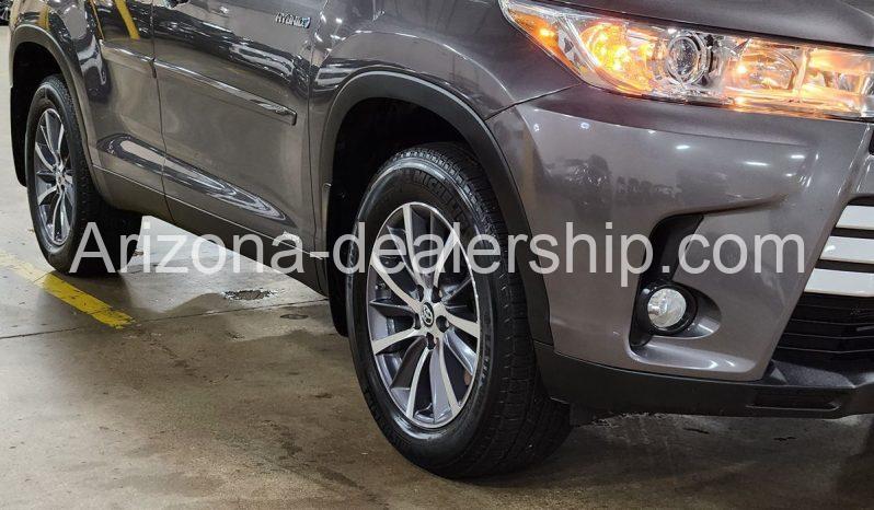 2019 Toyota Highlander Hybrid XLE full