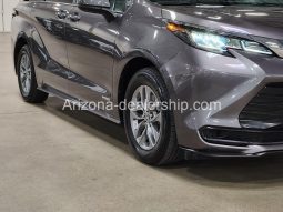 2021 Toyota Sienna LE full