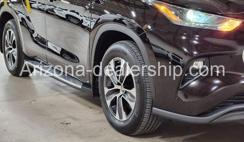 2022 Toyota Highlander XLE full