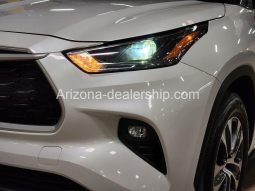 2022 Toyota Highlander XLE full