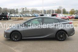 2017 Toyota Prius Four full