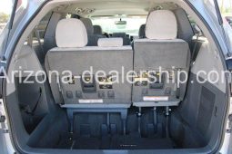 2015 Toyota Sienna LE full