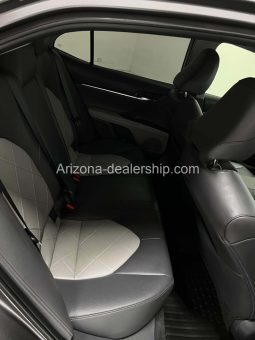 2019 Toyota Camry XLE full