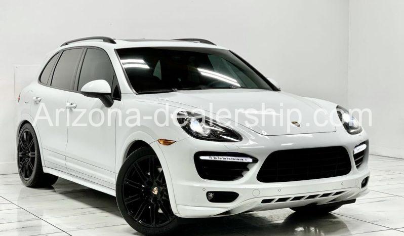 2013 Porsche Cayenne GTS full